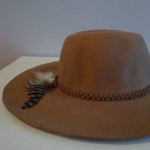 Camel Felt Hat (w feathers)